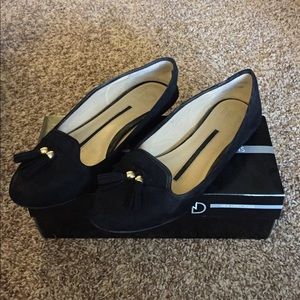 Size 8.5 Casual shoes!